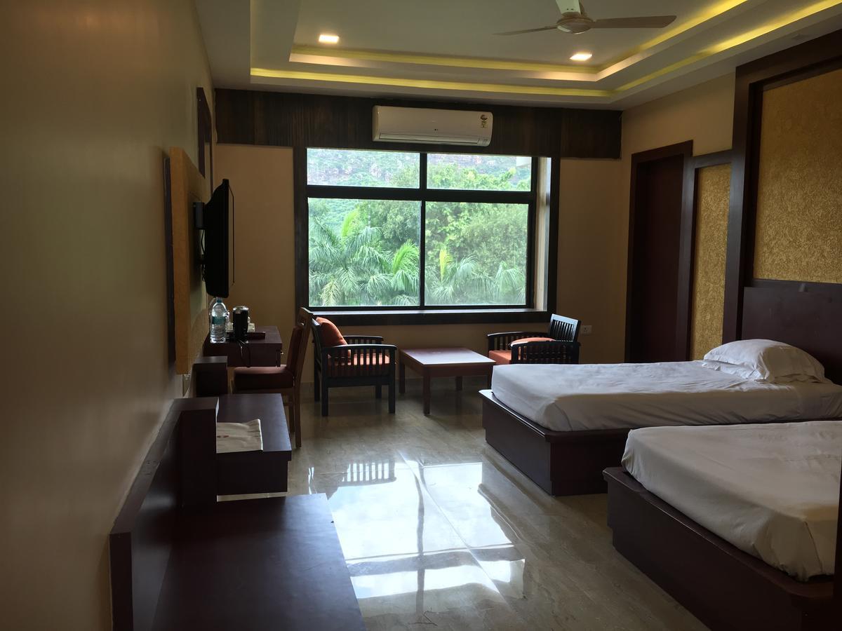 Indo Hokke Hotel Rājgīr Exterior foto